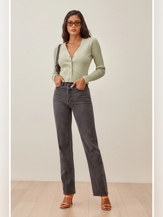 Reformation Sweaters - Reformation Gilda Ribbed V-Neck Cardigan – Eucalyptus Green – Size Medium